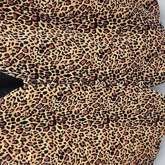 Leopard Vest 🐆 - Picture 3 of 5